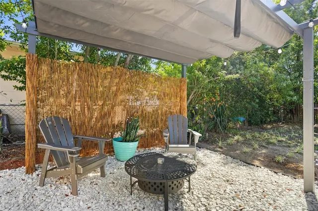 a view of a outdoor space