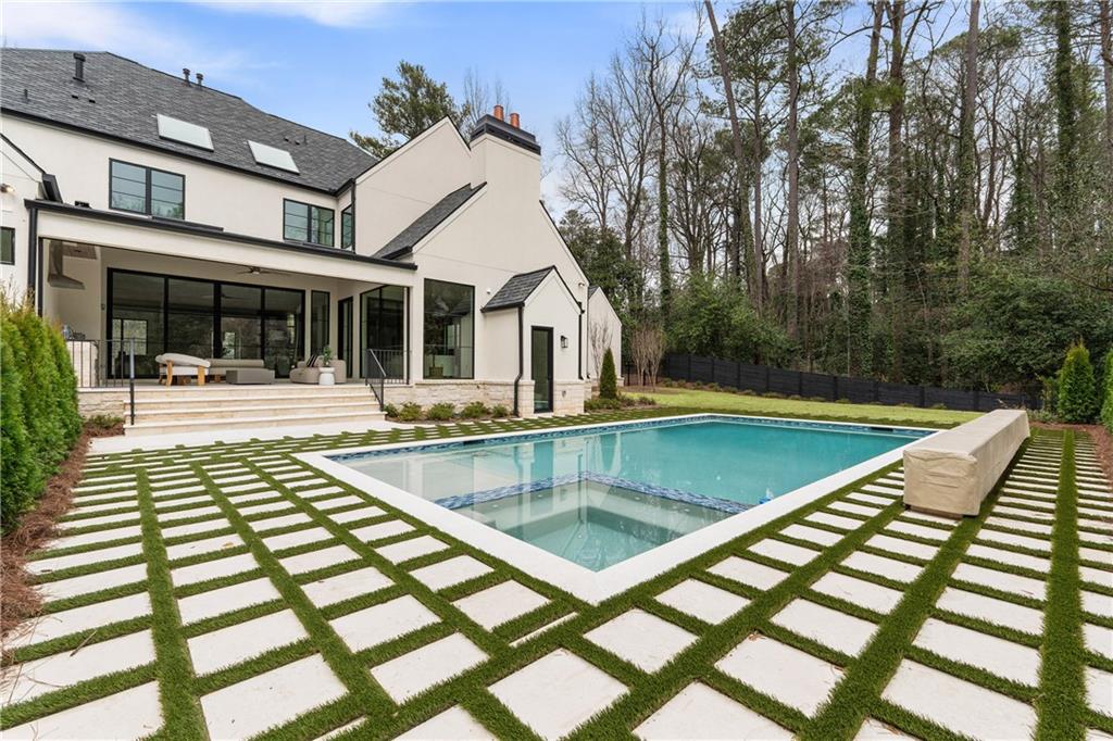 388 Londonberry Road Northwest Sandy Springs, GA 30327 - Photo 2 of 84