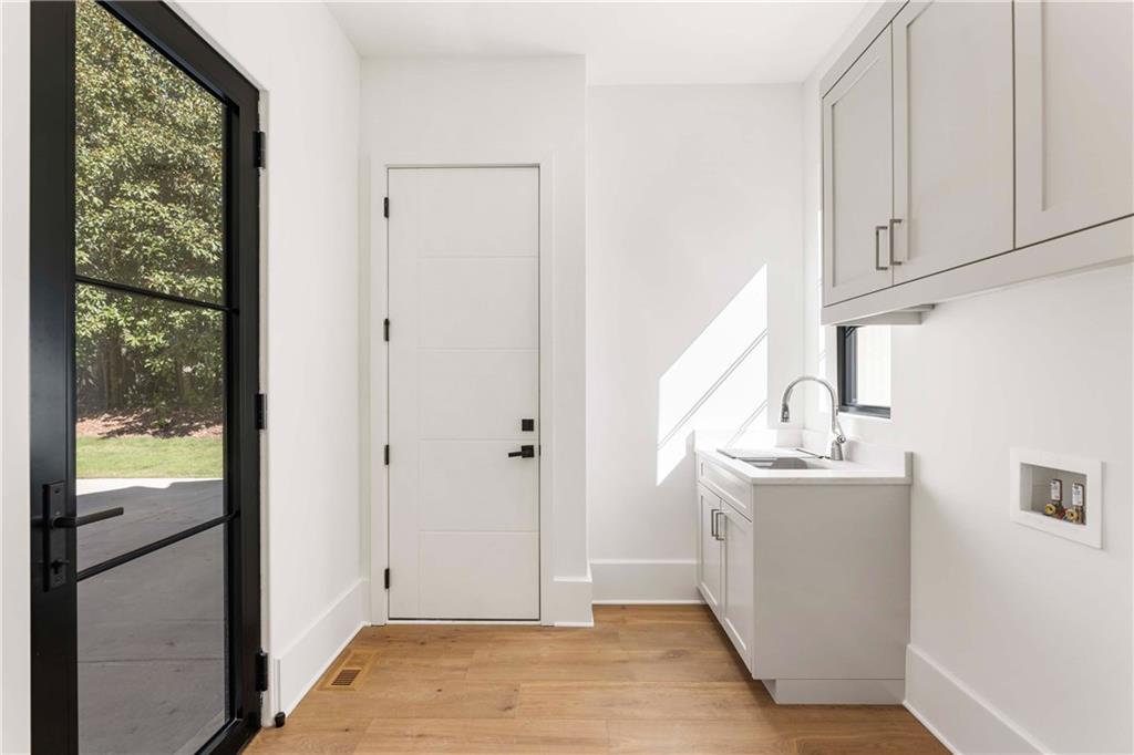 388 Londonberry Road Northwest Sandy Springs, GA 30327 - Photo 28 of 84