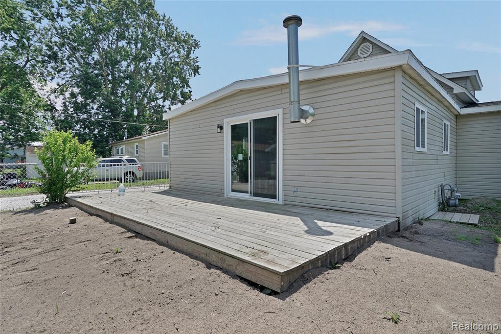 914 Chartier Road Marine City, MI 48039 - Photo 8 of 30