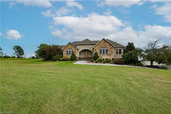 $1,200,000 | 13177 Philpott Road, Alton, VA 24520