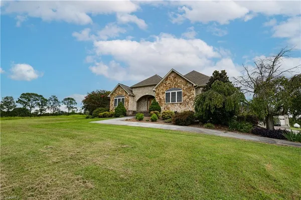$1,200,000 | 13177 Philpott Road, Alton, VA 24520