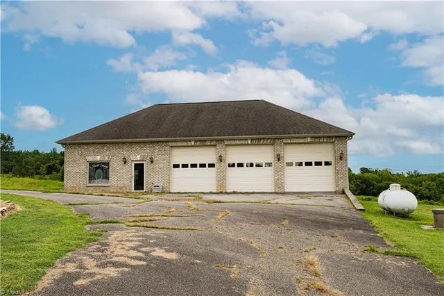 $12,000,000 | 13177 Philpott Road, Alton, VA 24520