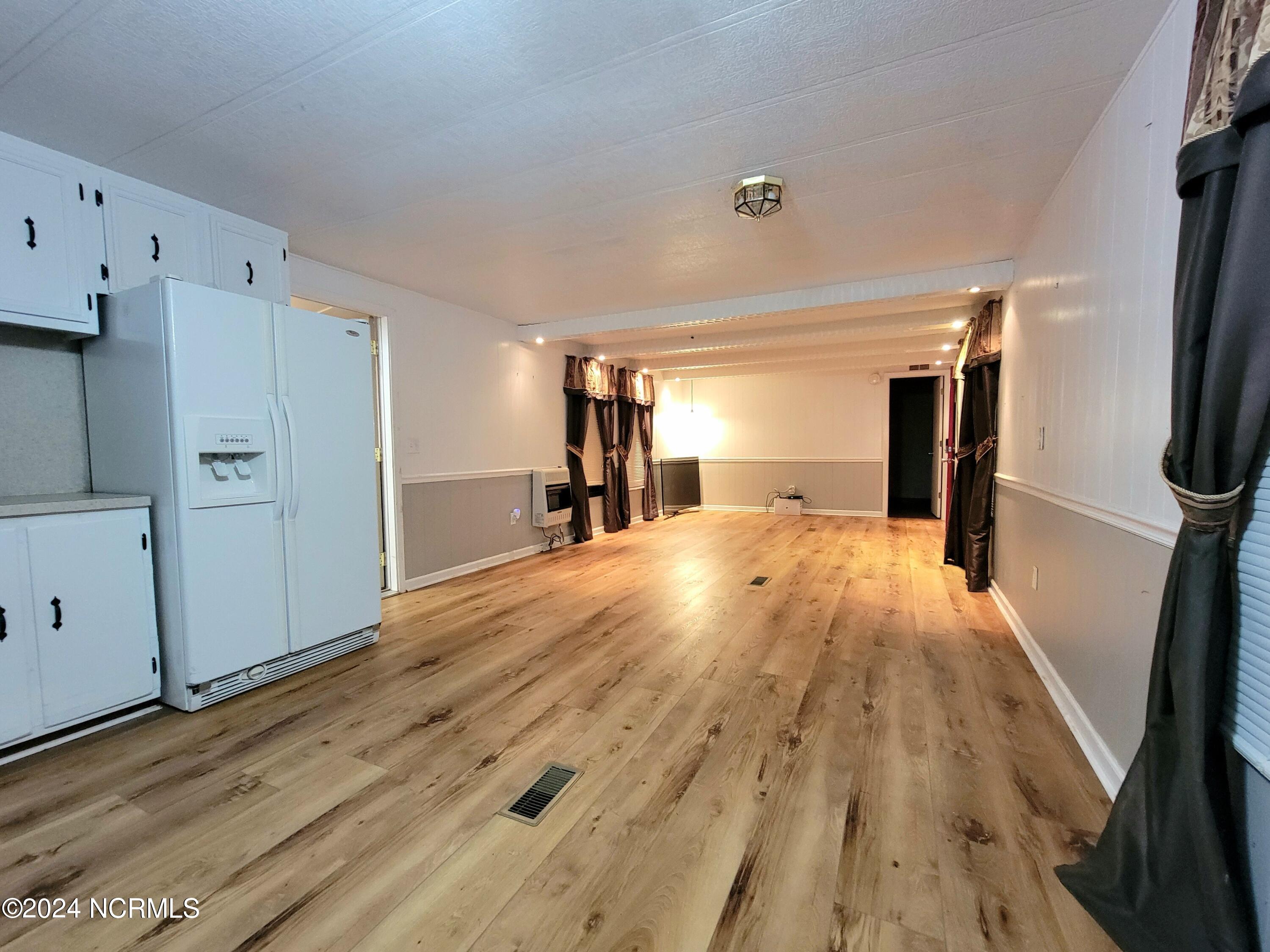 5822 White Line Road Ayden, NC 28513 - Photo 8 of 15 Living room from kitchen pic 2