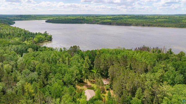 $549,000 | 7280 Far North Road, Buyck, MN 55771