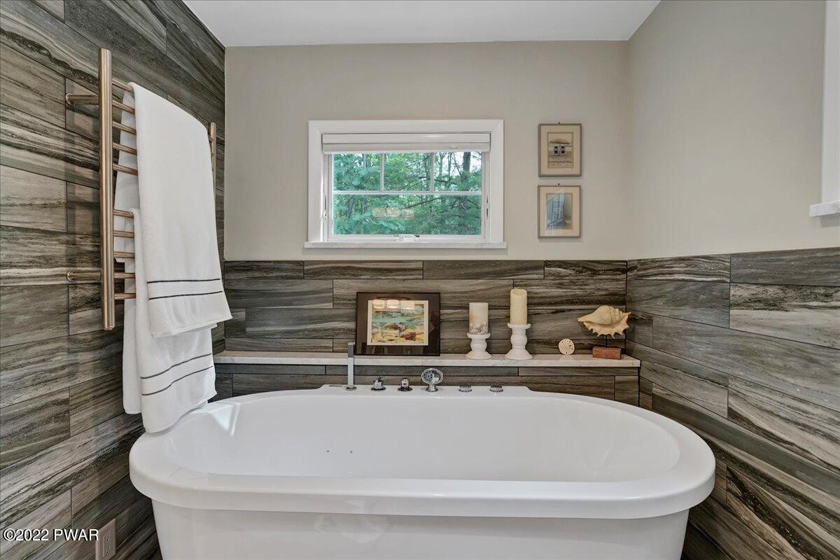 100 Lk Shr Road Shohola, PA 18458 - Photo 22 of 53