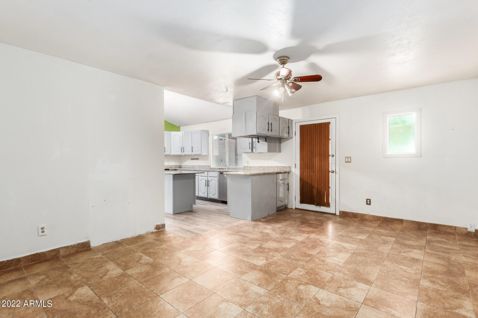 4501 East Pecan Road Phoenix, AZ 85040 - Photo 8 of 25 09 - Pecan