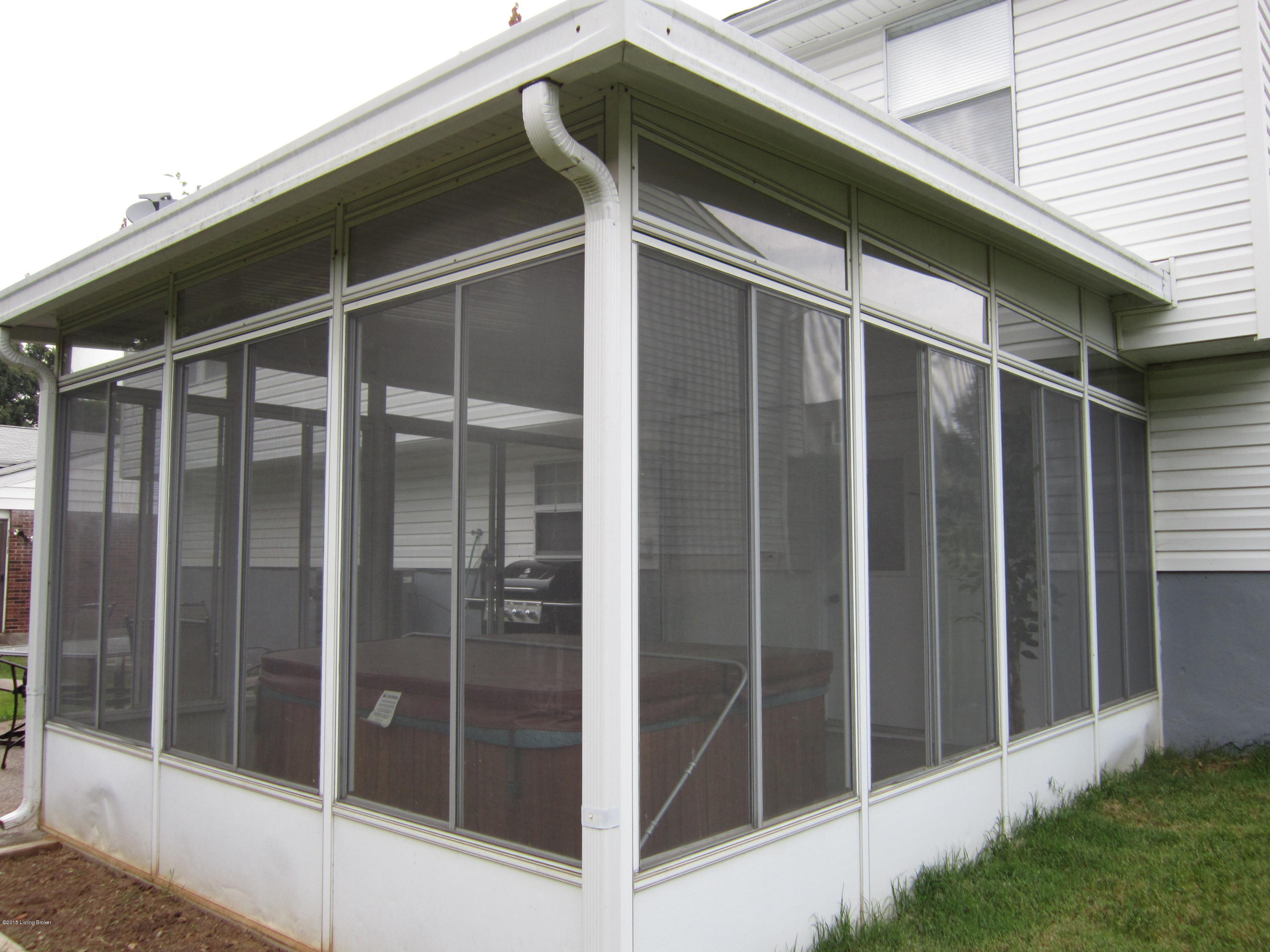 6316 May Pen Road Louisville, KY 40228 - Photo 34 of 46 Sunroom