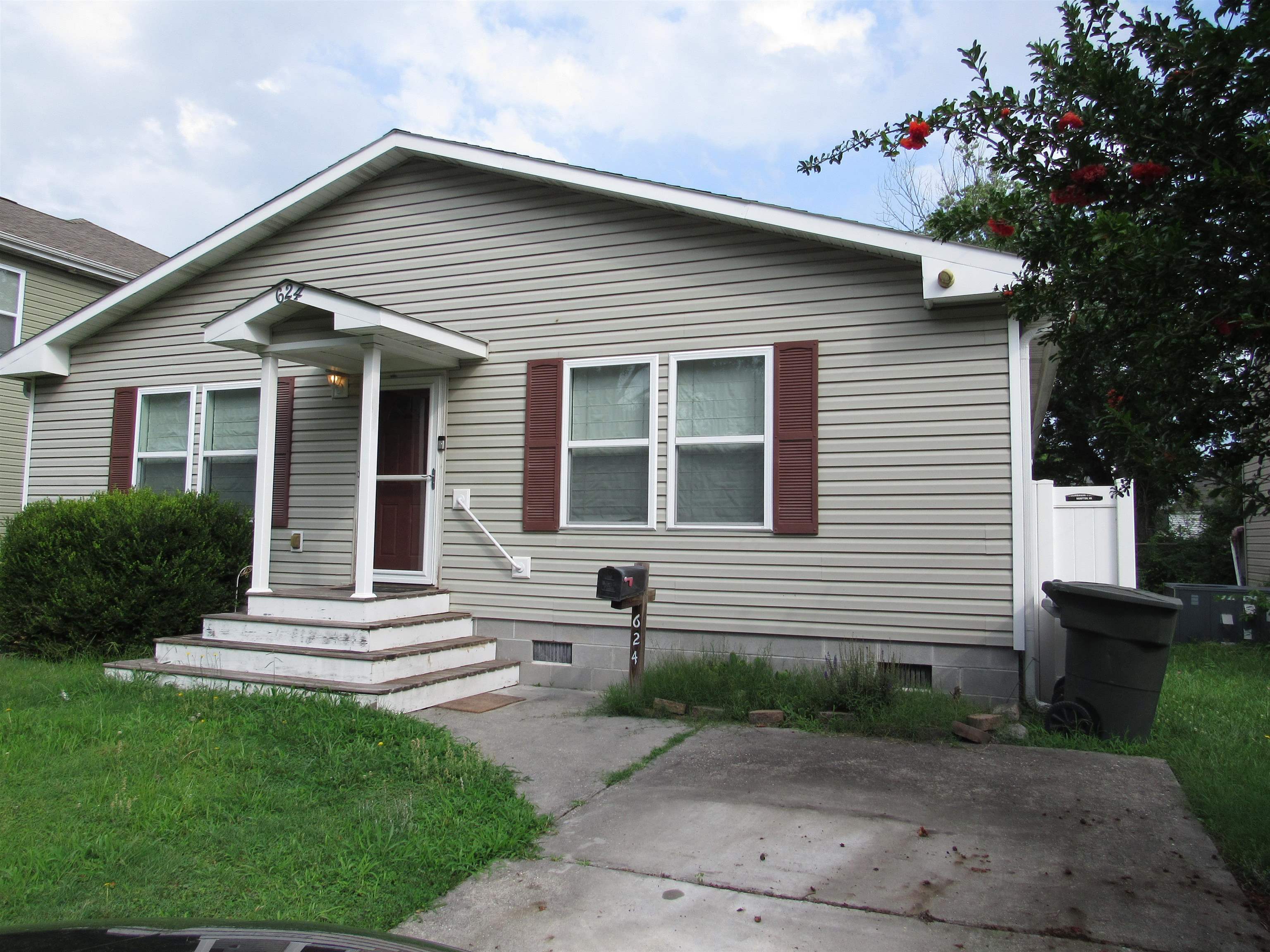 624 Augusta Street Hampton, VA 23669 - Photo 3 of 56
