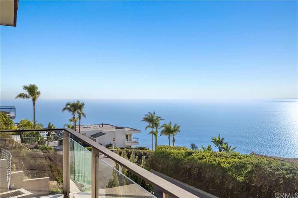 970 Baja Street Laguna Beach, CA 92651 - Photo 7 of 27 a view of a balcony