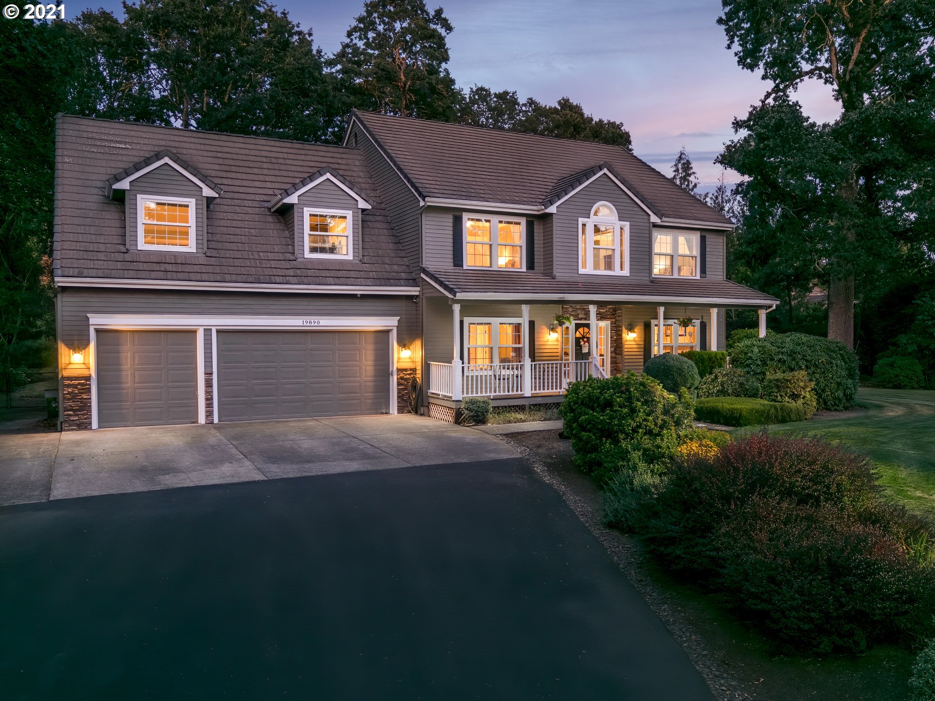 19890 Southwest Gassner Road Beaverton, OR 97007 - Photo 1 of 32 Gallery Image 1