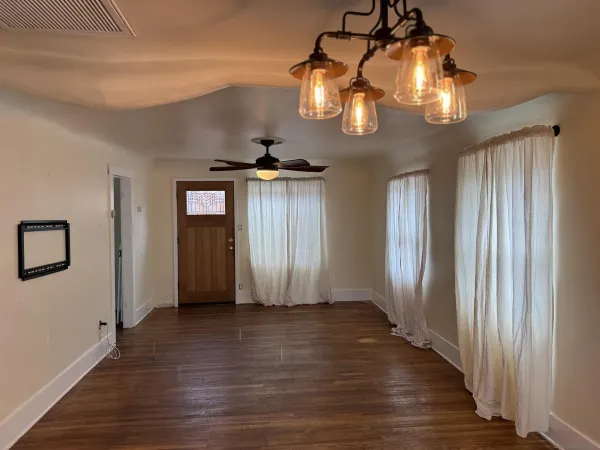 $2,000 | 3669 Swift Avenue, San Diego, CA 92104