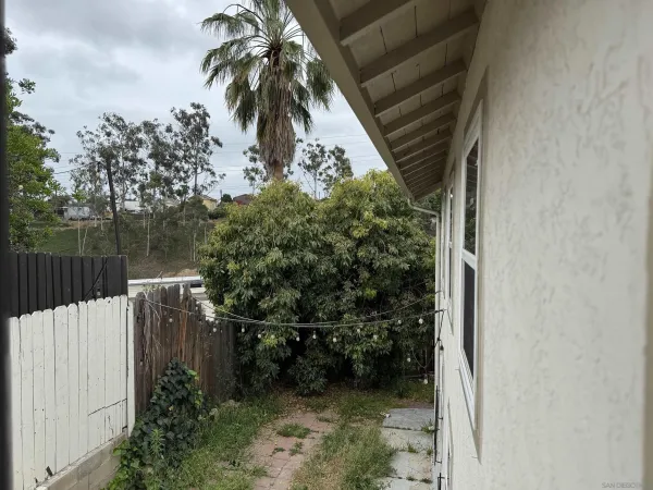 $2,000 | 3669 Swift Avenue, San Diego, CA 92104