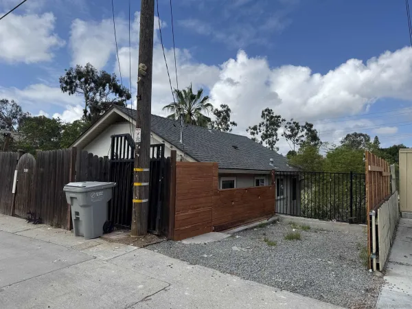 $2,250 | 3669 Swift Avenue, San Diego, CA 92104