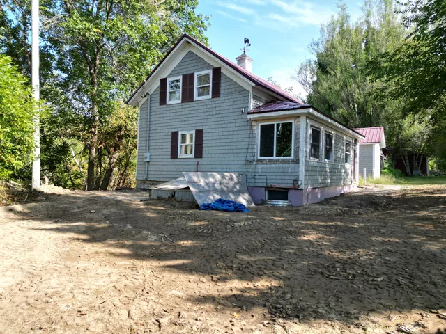 $109,000 | 106 Old Military Road, Winn, ME 04495