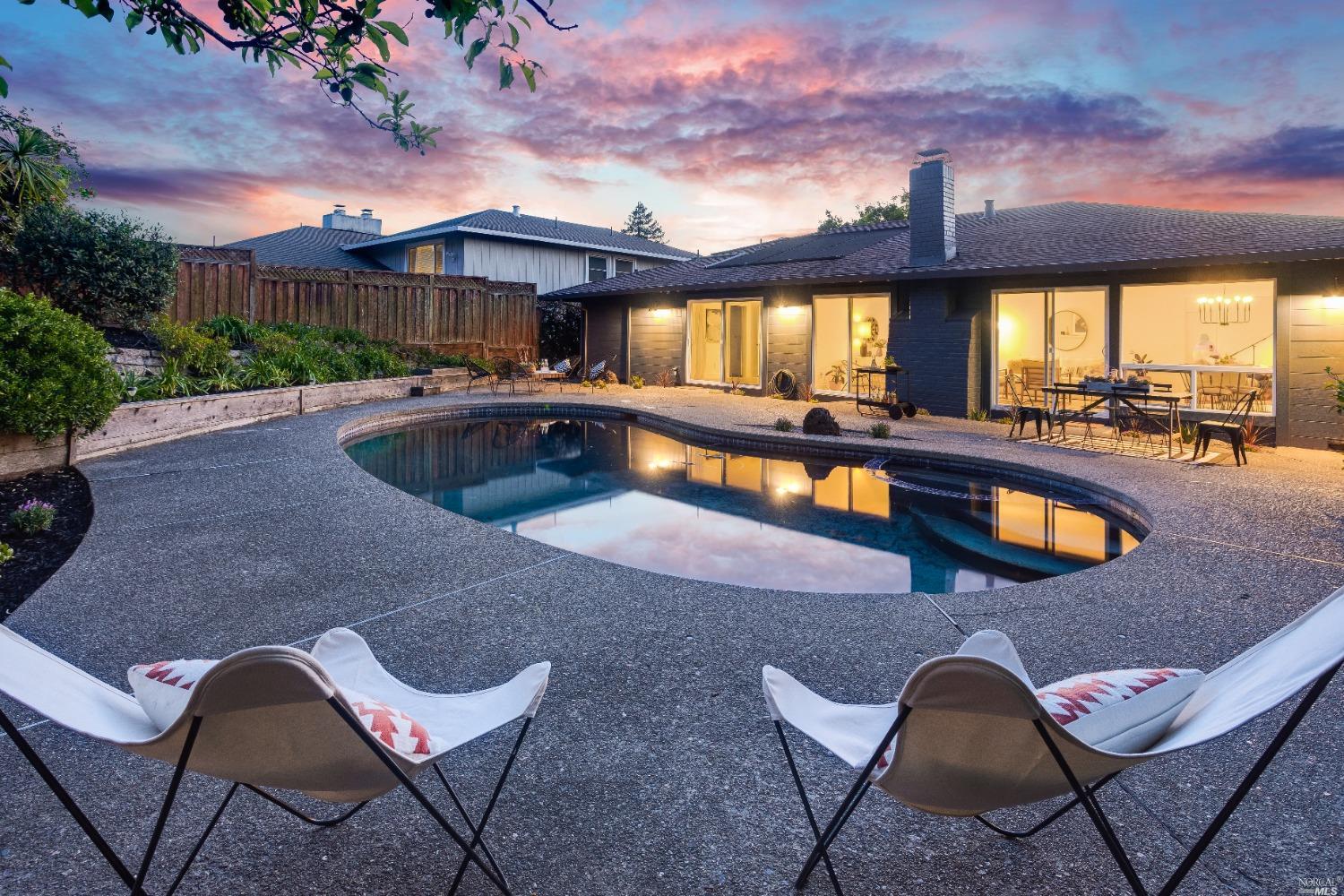232 Riviera Drive San Rafael, CA 94901 - Photo 1 of 1 a view of a chairs and table in the patio