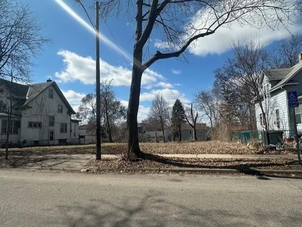 $40,000 | 719 Russell Avenue North, Minneapolis, MN 55411