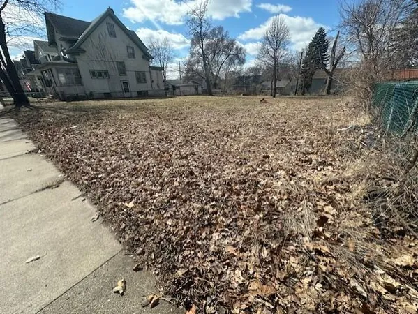 $40,000 | 719 Russell Avenue North, Minneapolis, MN 55411