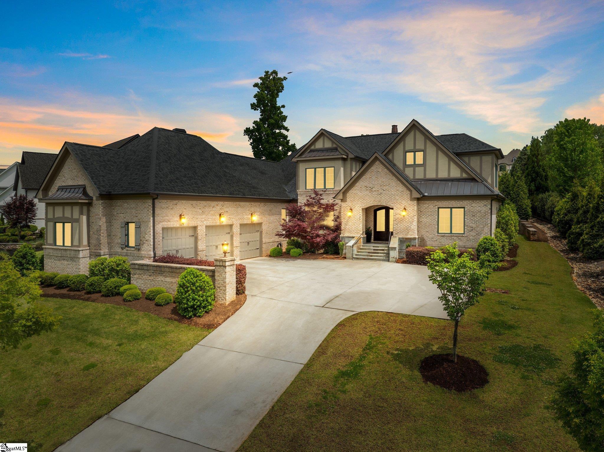 105 Welling Circle Greenville, SC 29607 - Photo 2 of 36