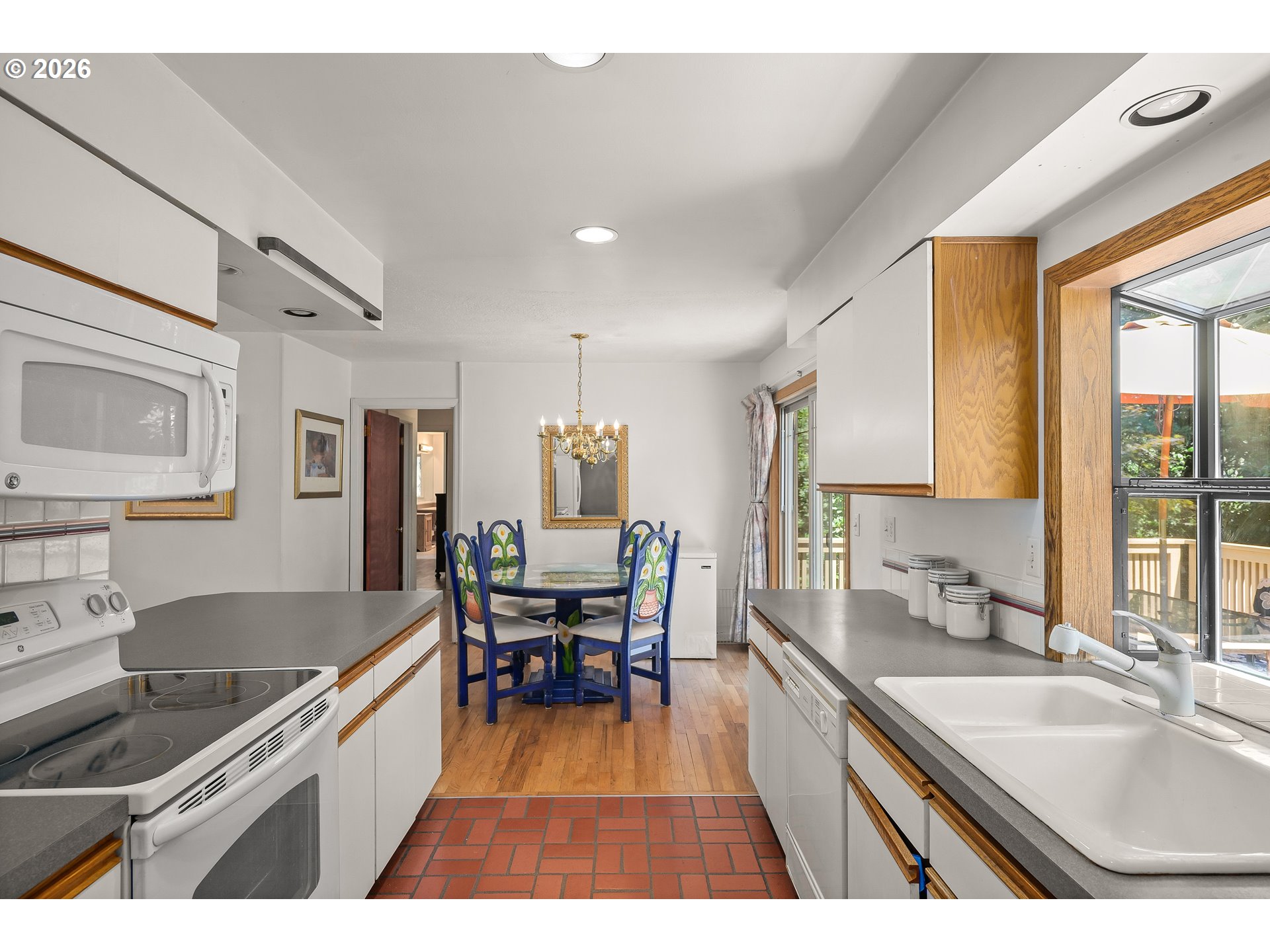 8000 Southwest Wareham Circle Portland, OR 97223 - Photo 13 of 39