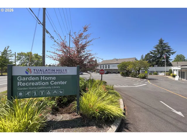 $735,000 | 8000 Southwest Wareham Circle, Portland, OR 97223