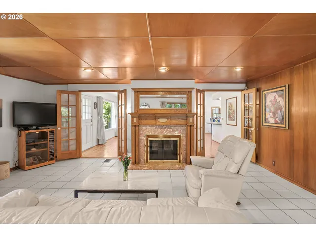 $735,000 | 8000 Southwest Wareham Circle, Portland, OR 97223