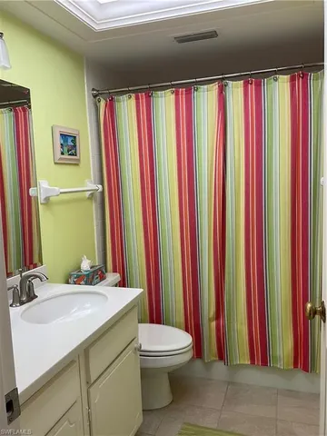 $7,200 | 2600 Gulf Shore Boulevard North, Unit 64, Naples, FL 34103