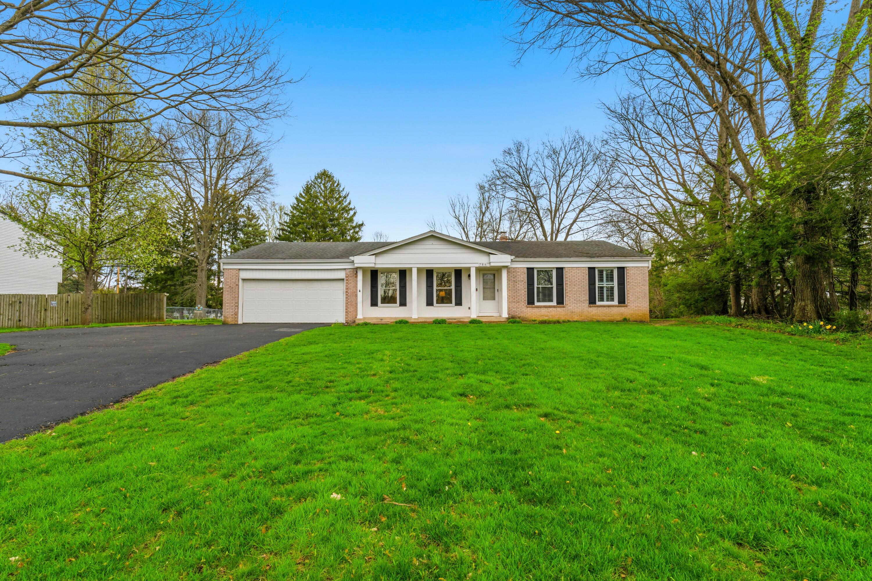 784 Noe Bixby Road Columbus, OH 43213 - Photo 2 of 39 .