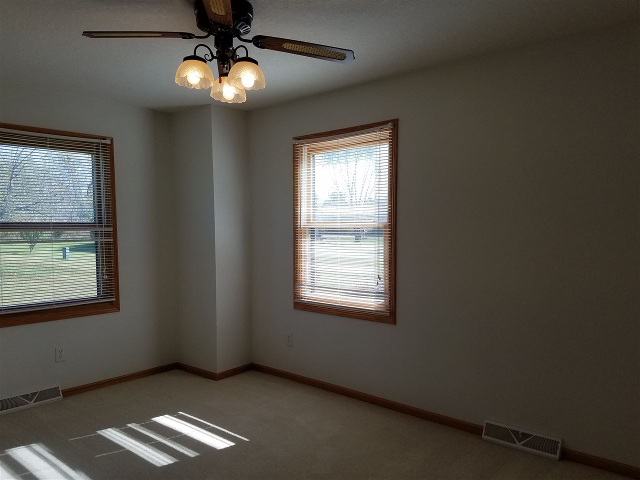310 Wild Rice Lane Dixon, IL 61021 - Photo 8 of 20 Gallery Image 8