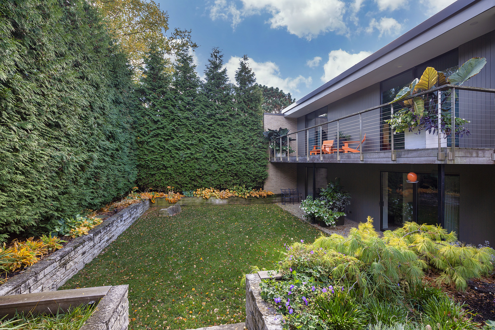 643 Sheridan Road Evanston, IL 60202 - Photo 29 of 29 a front view of house with a garden