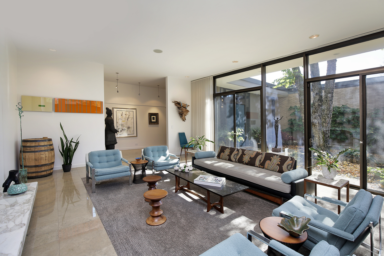 643 Sheridan Road Evanston, IL 60202 - Photo 7 of 29 a living room with furniture and a large window