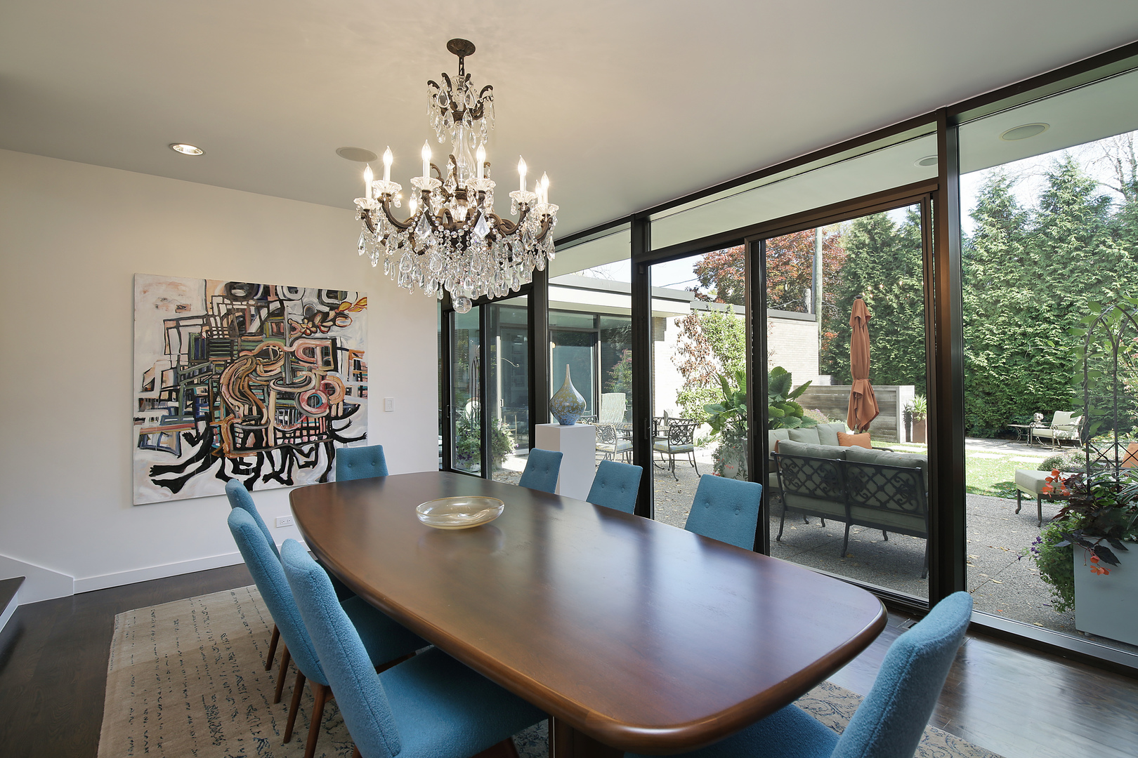 643 Sheridan Road Evanston, IL 60202 - Photo 8 of 29 a view of a dining room with furniture window and outside view