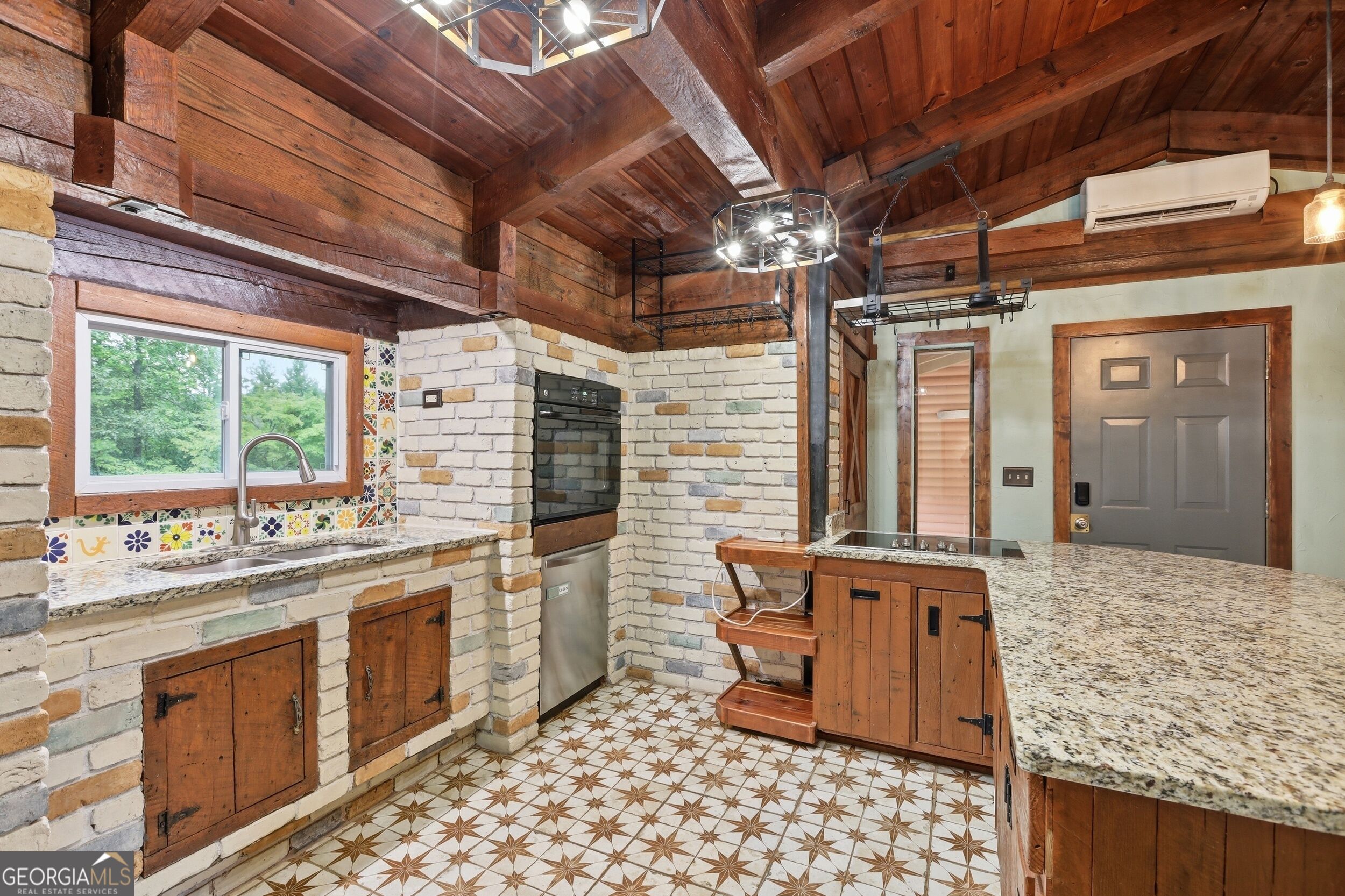 932 Camp Mikell Road Toccoa, GA 30577 - Photo 6 of 32 Gallery Image 6