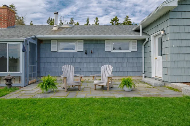 $699,000 | 4 Seawall Point Lane, Southwest Harbor, ME 04679