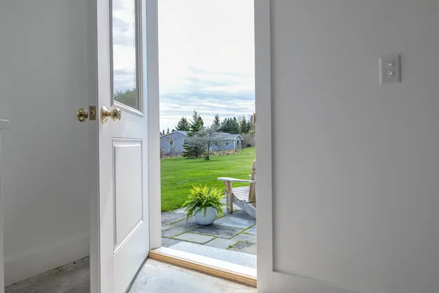 $699,000 | 4 Seawall Point Lane, Southwest Harbor, ME 04679