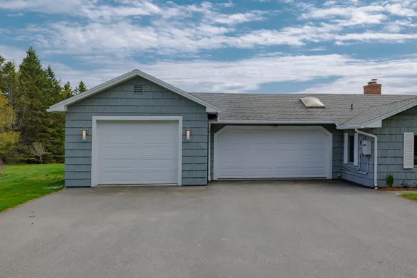 $699,000 | 4 Seawall Point Lane, Southwest Harbor, ME 04679