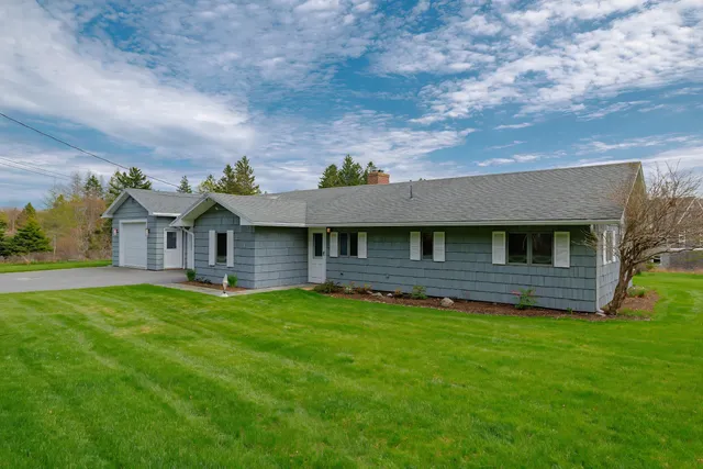 $699,000 | 4 Seawall Point Lane, Southwest Harbor, ME 04679