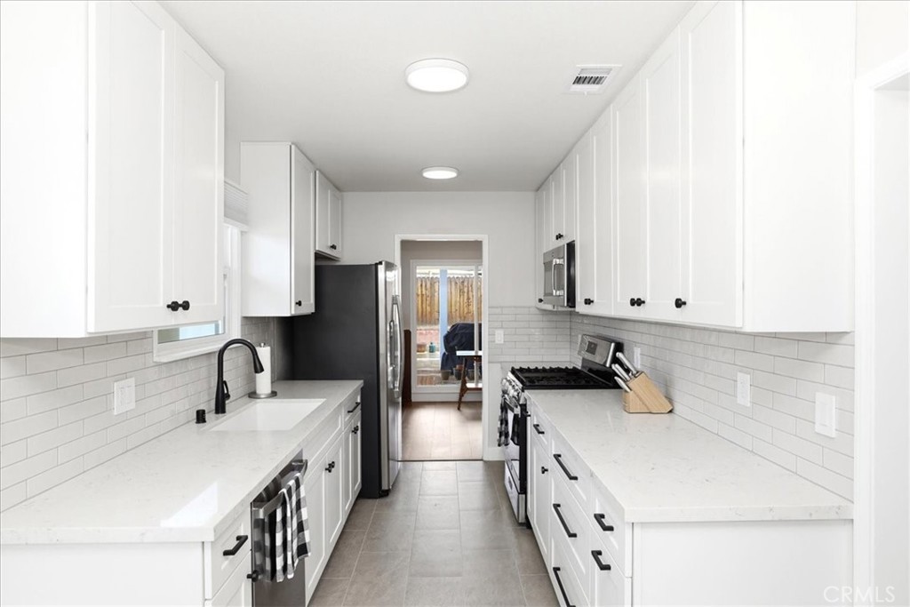 2909 Pecos Way Riverside, CA 92506 - Photo 2 of 46