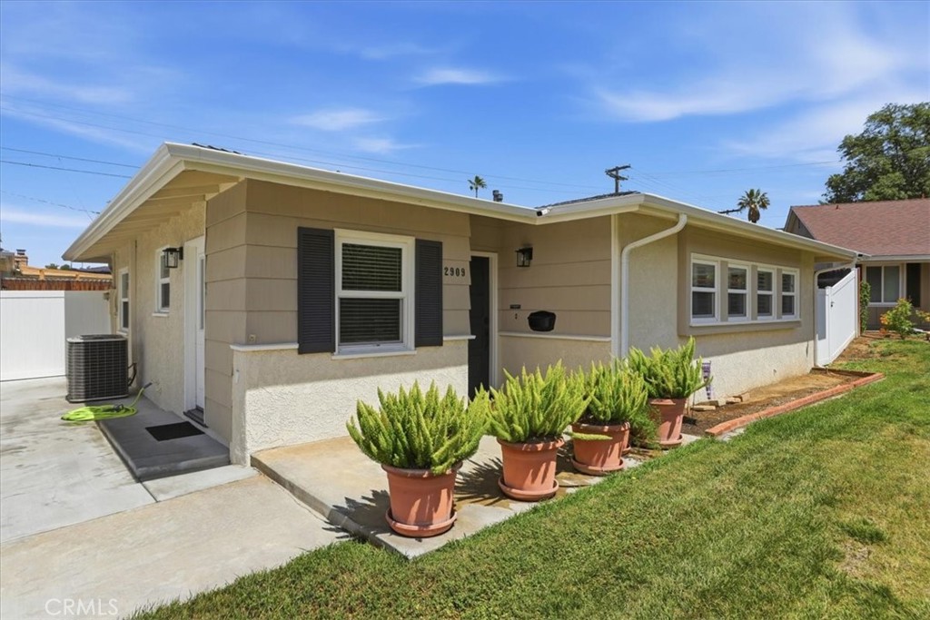 2909 Pecos Way Riverside, CA 92506 - Photo 8 of 46