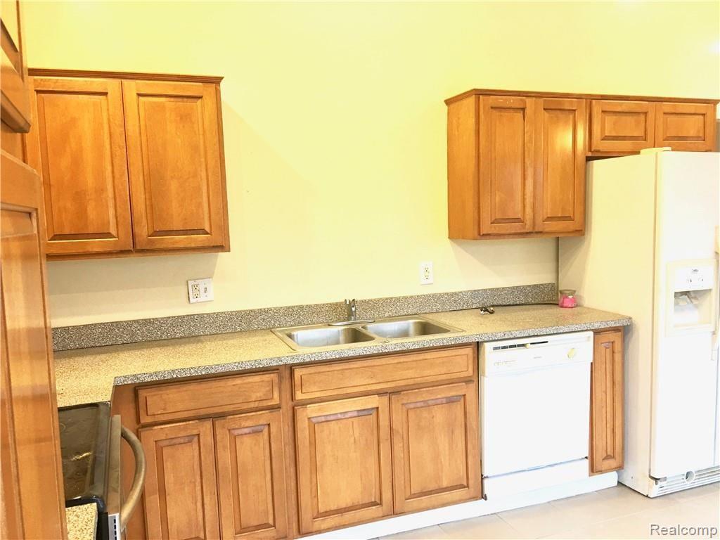 50190 Callens Road Chesterfield, MI 48047 - Photo 5 of 20