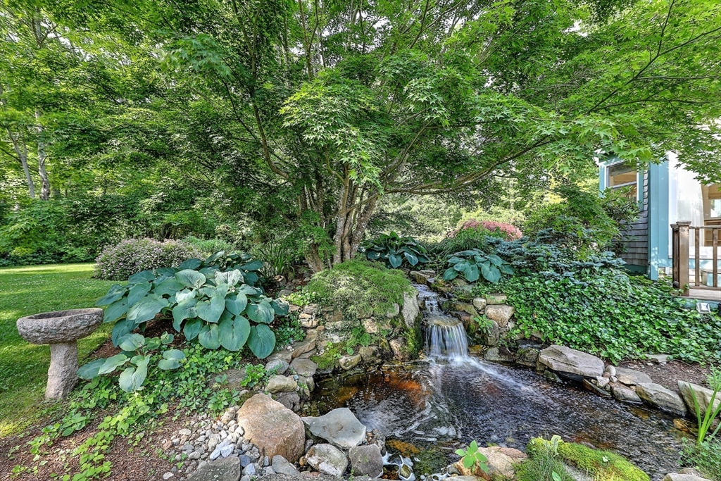 136 Cadmans Neck Road Westport, MA 02790 - Photo 32 of 41