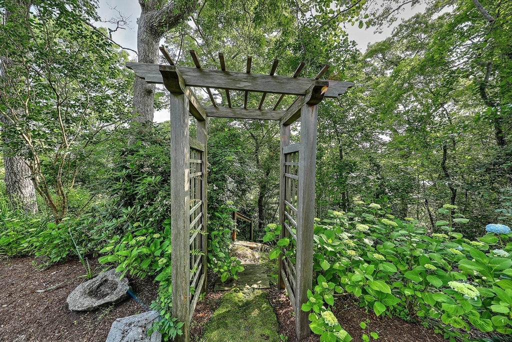 136 Cadmans Neck Road Westport, MA 02790 - Photo 33 of 41