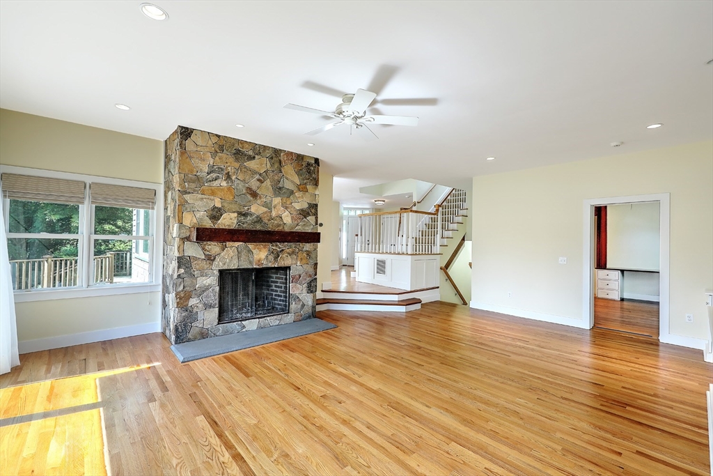 136 Cadmans Neck Road Westport, MA 02790 - Photo 4 of 41