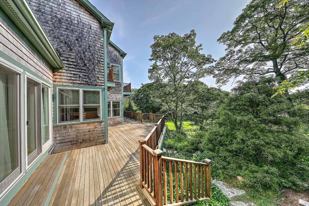 136 Cadmans Neck Road Westport, MA 02790 - Photo 8 of 41