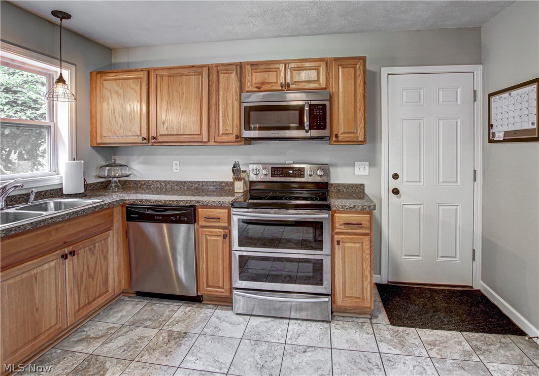 10107 Johnnycake Ridge Road Painesville, OH 44077 - Photo 9 of 35
