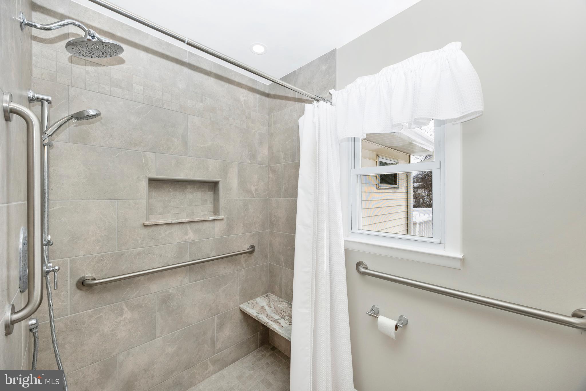 11511 Crickenberger Road New Market, MD 21774 - Photo 20 of 42 Full Main Level Hall Bath