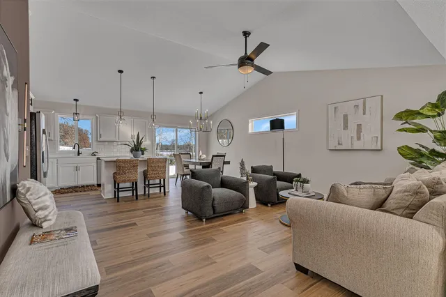 $679,000 | 8038 Lost Lake Road, Unit 220 230 130, Lake Shore, MN 56468