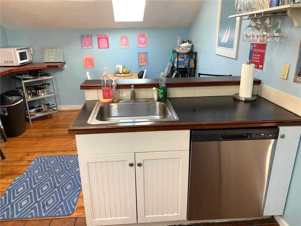 21 Pope Street, Unit 2 Newport, RI 02840 - Photo 12 of 20