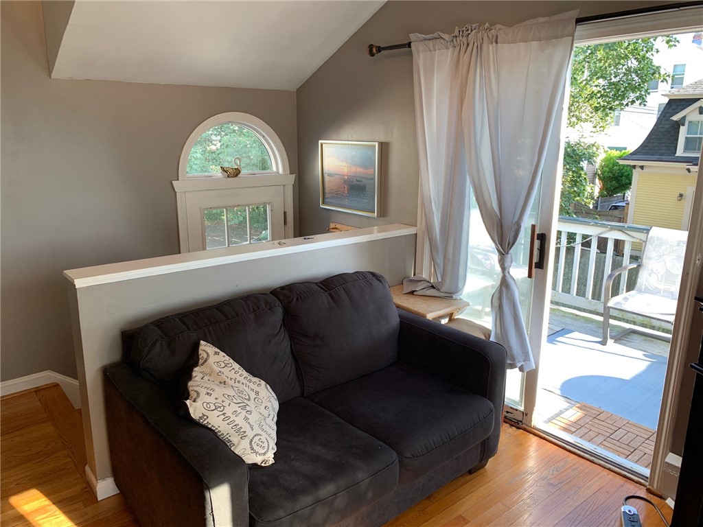 21 Pope Street, Unit 2 Newport, RI 02840 - Photo 14 of 20