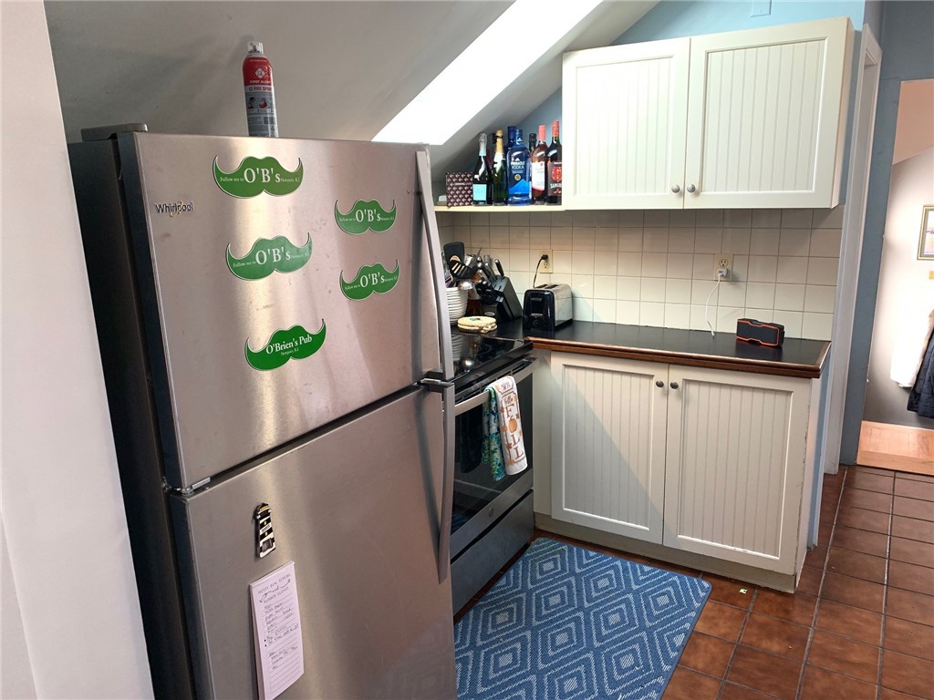 21 Pope Street, Unit 2 Newport, RI 02840 - Photo 9 of 20